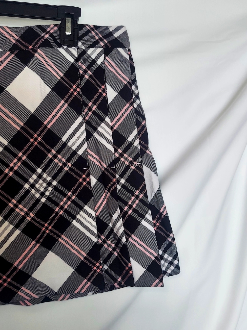 Golf Plaid Mini Skirt in Black, Gray & Pink - Picture 4 of 9